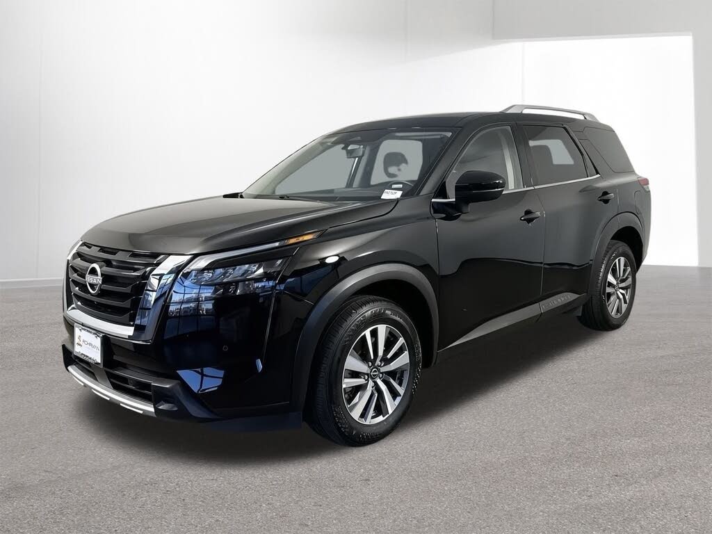 2025 Nissan Pathfinder SL 4WD