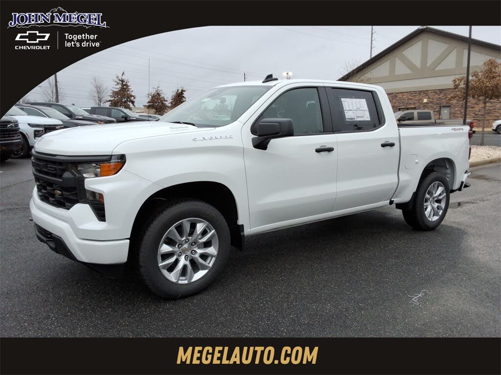2026 Chevrolet Silverado 1500 Custom Crew Cab 4WD