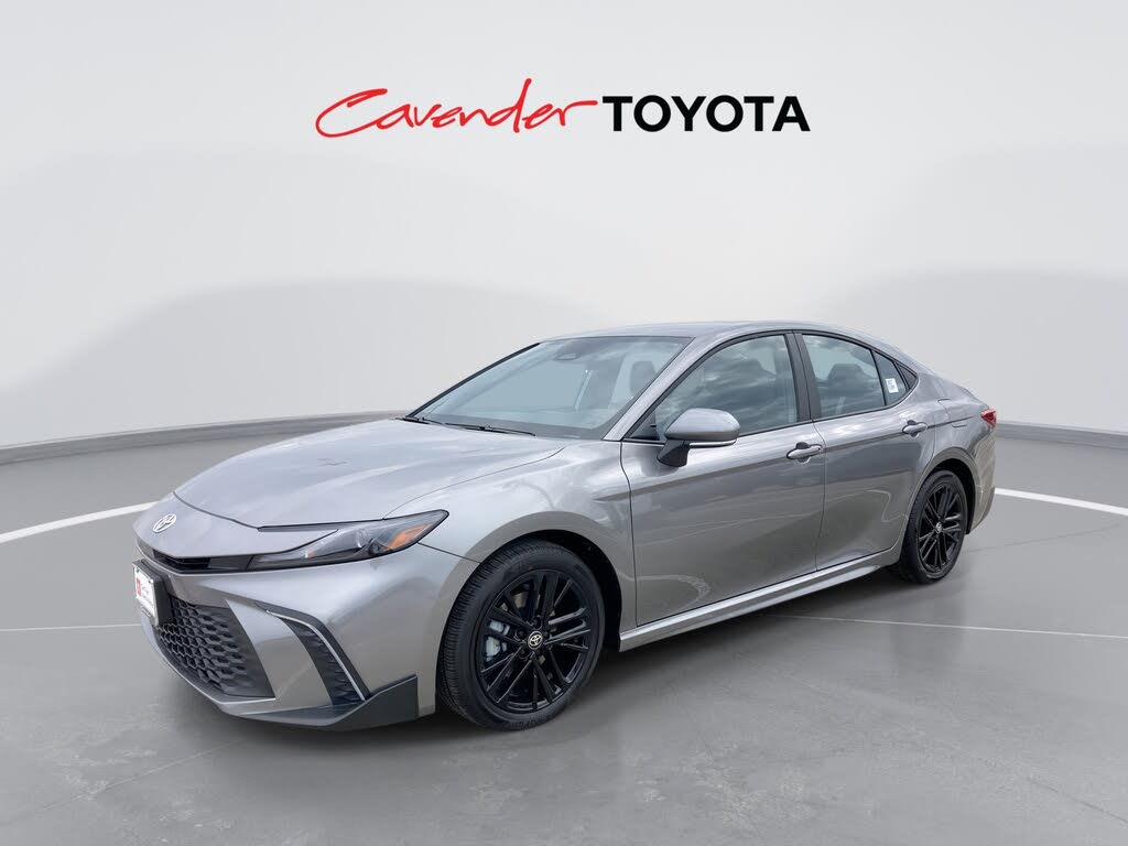 2026 Toyota Camry SE FWD