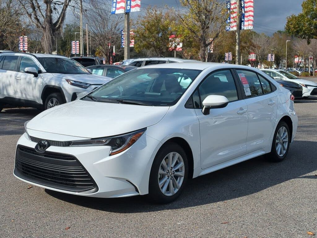 2026 Toyota Corolla LE FWD