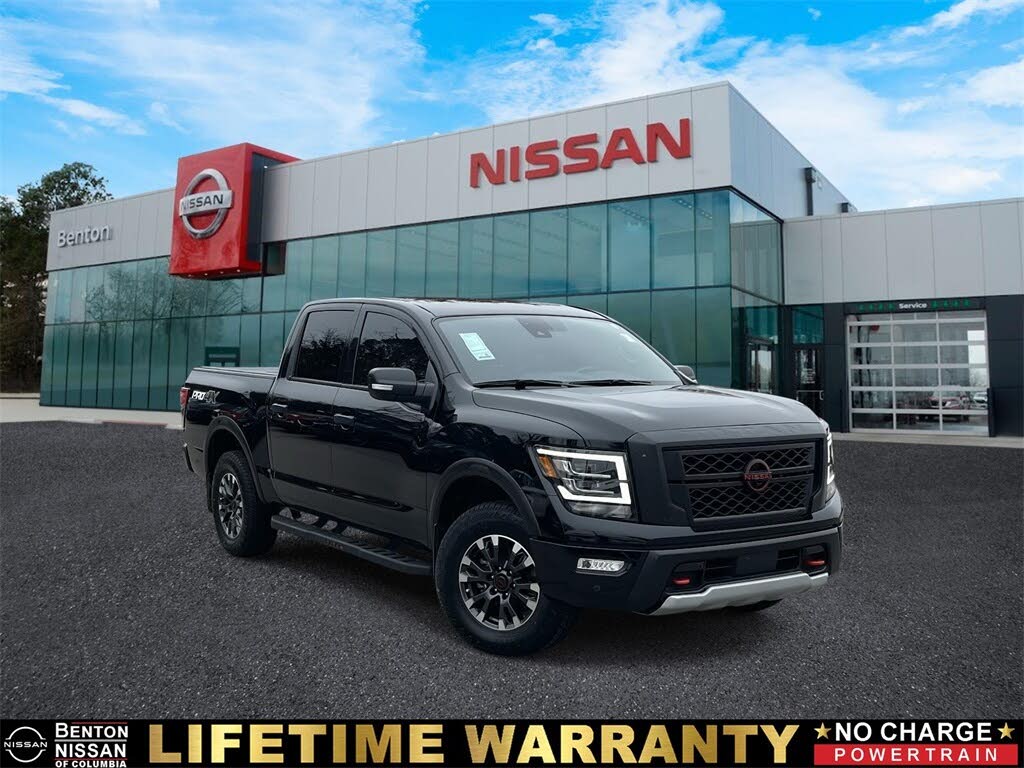 2023 Nissan Titan PRO-4X Crew Cab 4WD