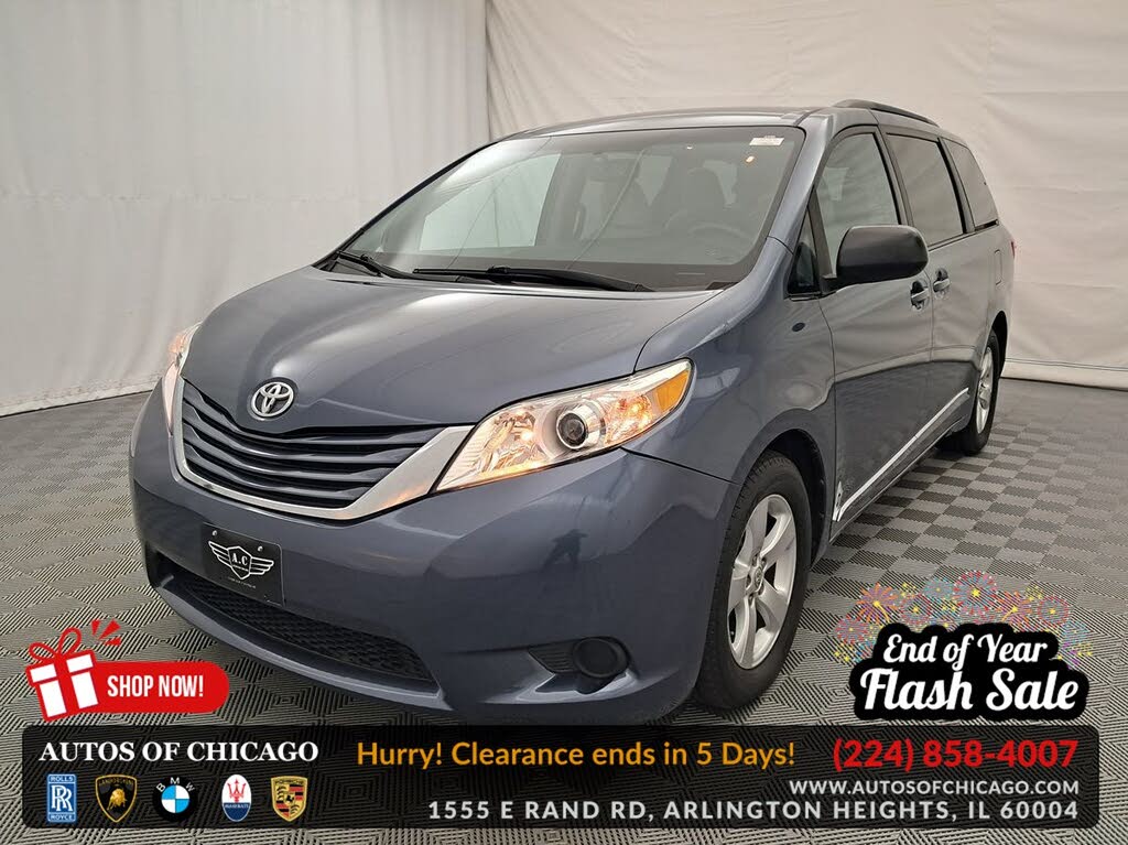 2016 Toyota Sienna XLE 7-Passenger Auto Access Seat