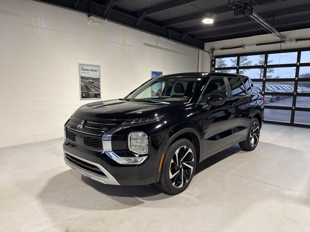 2024 Mitsubishi Outlander SE Black Edition FWD