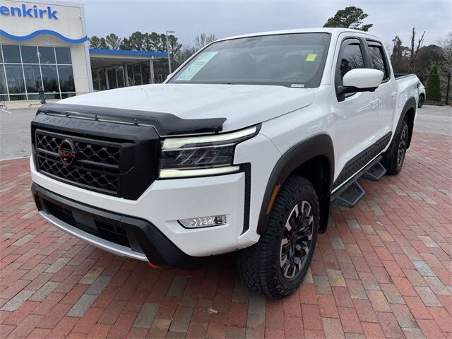 2024 Nissan Frontier PRO-4X Crew Cab 4WD