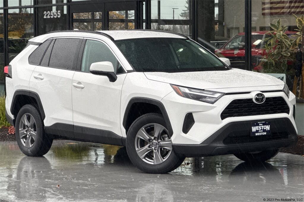 2024 Toyota RAV4 XLE AWD