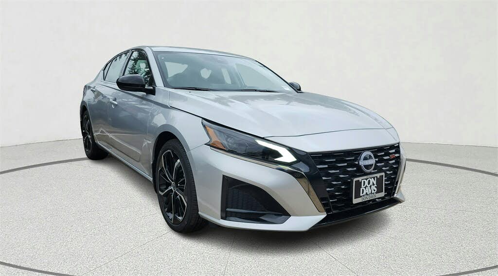 2025 Nissan Altima 2.5 SR FWD