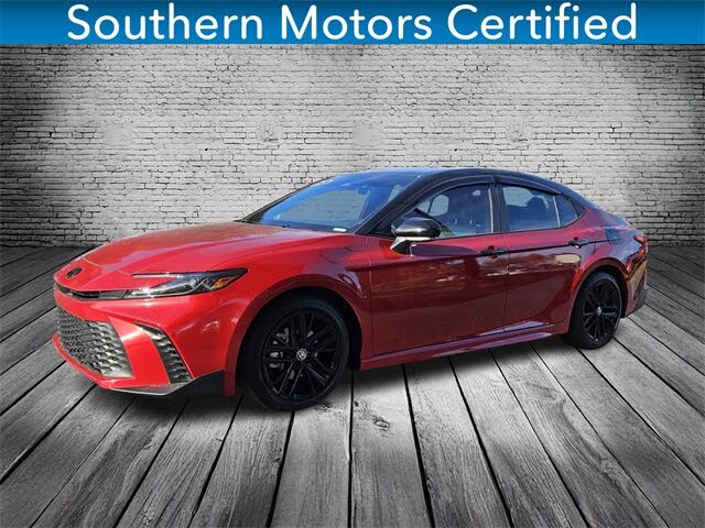 2025 Toyota Camry SE FWD