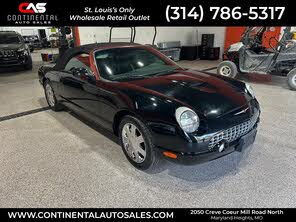 Ford Thunderbird Deluxe RWD