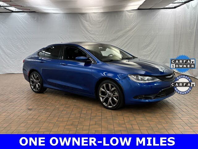2015 Chrysler 200 S Sedan AWD