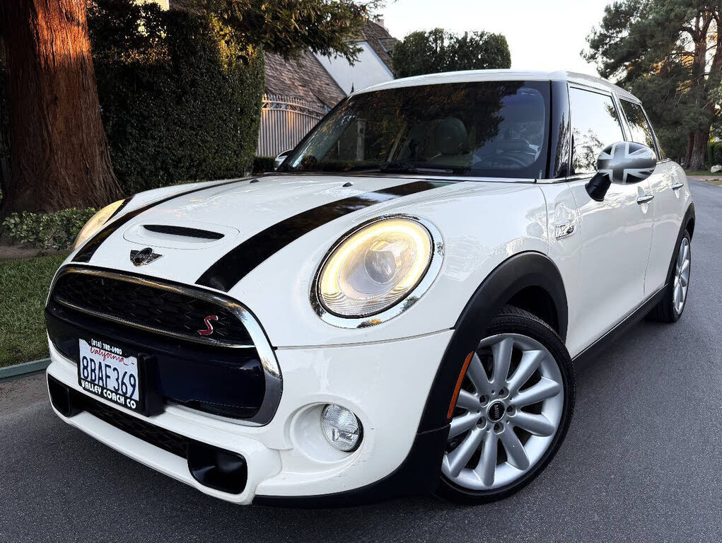 2016 MINI Cooper S 4-Door Hatchback FWD