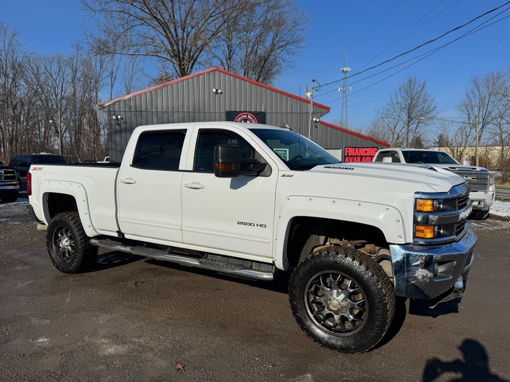 2017 Chevrolet Silverado 2500HD LT Crew Cab 4WD