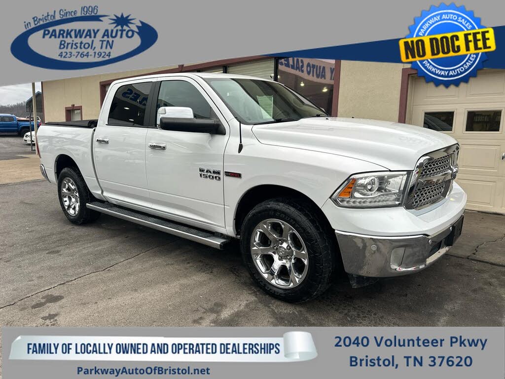 2017 RAM 1500 Laramie Crew Cab 4WD