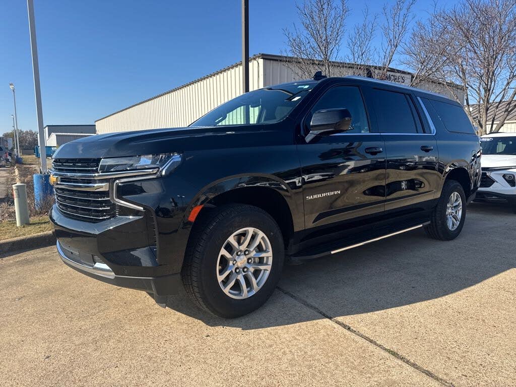 2024 Chevrolet Suburban LT 4WD
