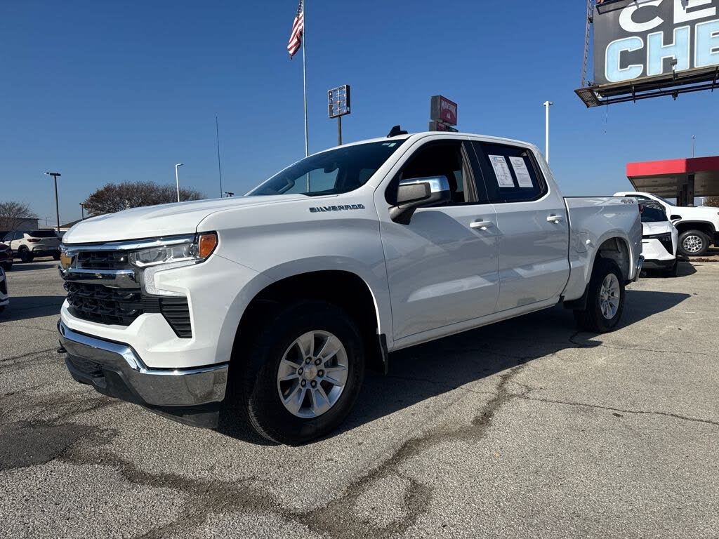 2025 Chevrolet Silverado 1500 LT Crew Cab 4WD