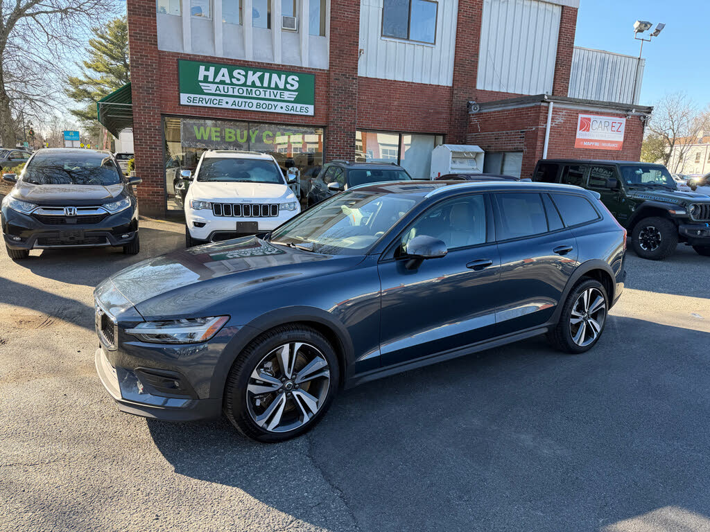 2025 Volvo V60 Cross Country B5 Plus AWD