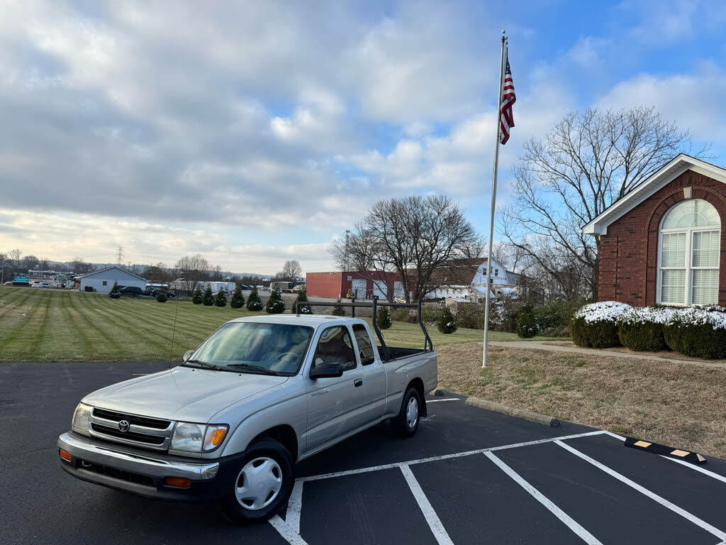 2000 Toyota Tacoma 2 Dr SR5 Extended Cab