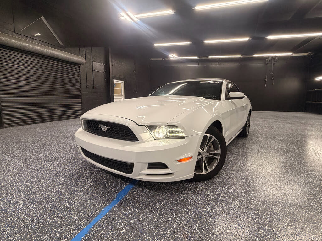 2014 Ford Mustang V6 Premium Convertible RWD