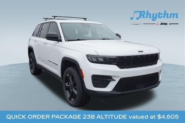 2023 Jeep Grand Cherokee Altitude 4WD