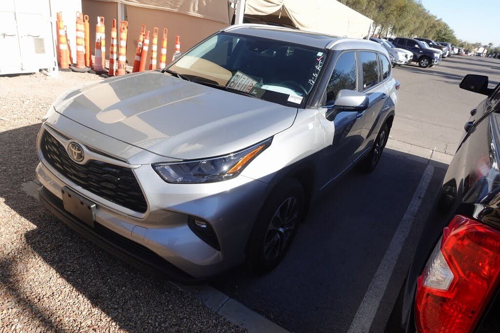 2023 Toyota Highlander XLE AWD