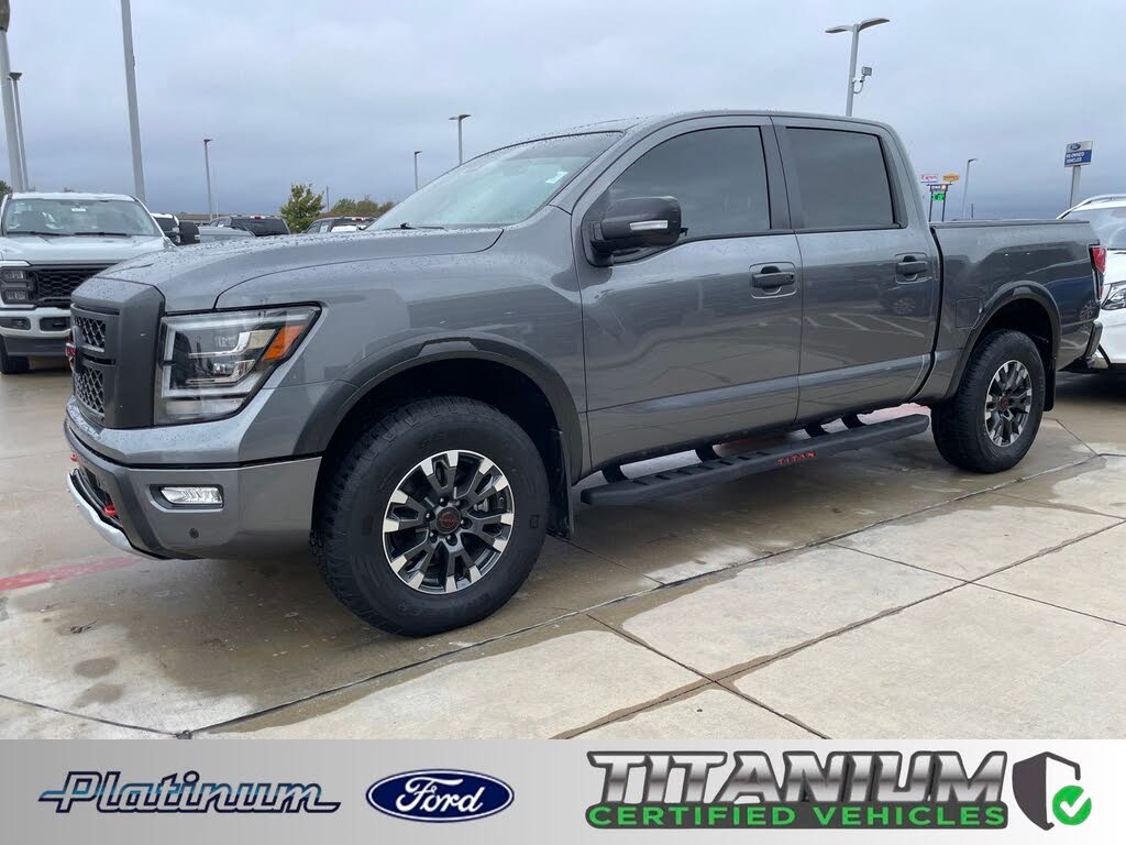 2024 Nissan Titan PRO-4X Crew Cab 4WD