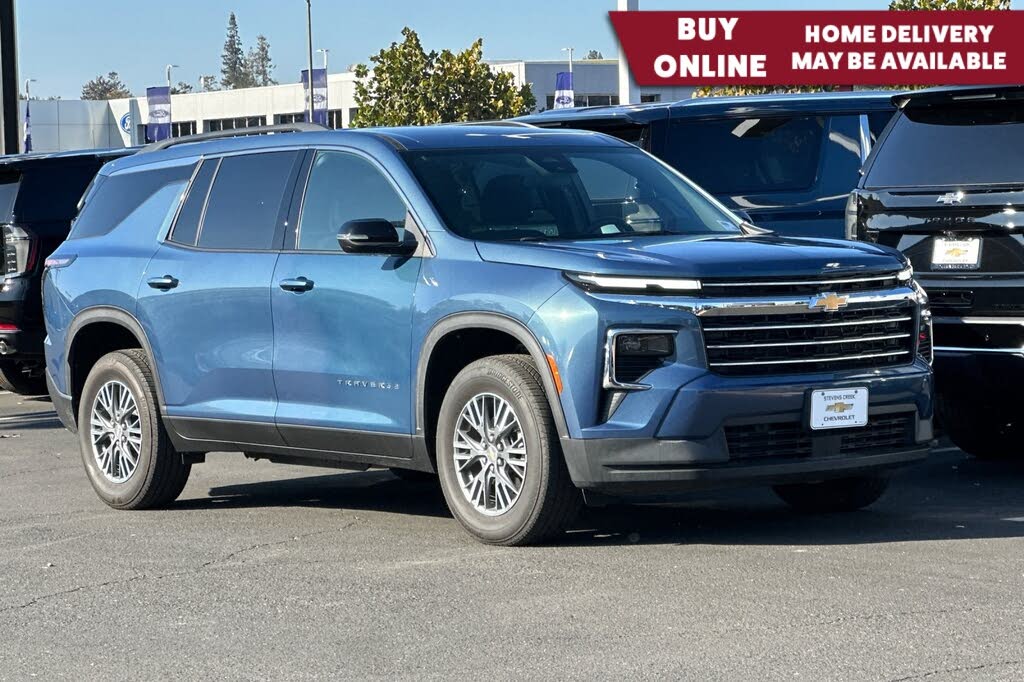 2025 Chevrolet Traverse LT FWD