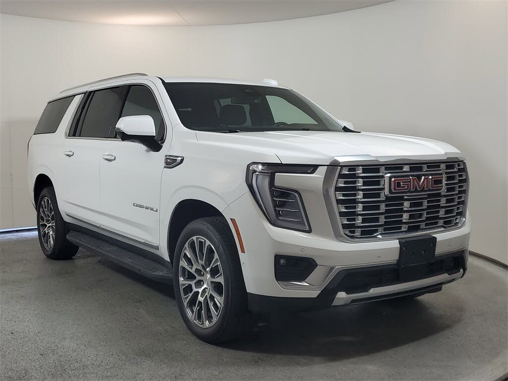 2025 GMC Yukon XL Denali 4WD