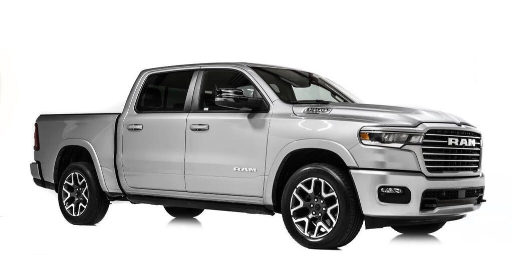 2025 RAM 1500 Laramie Crew Cab 4WD