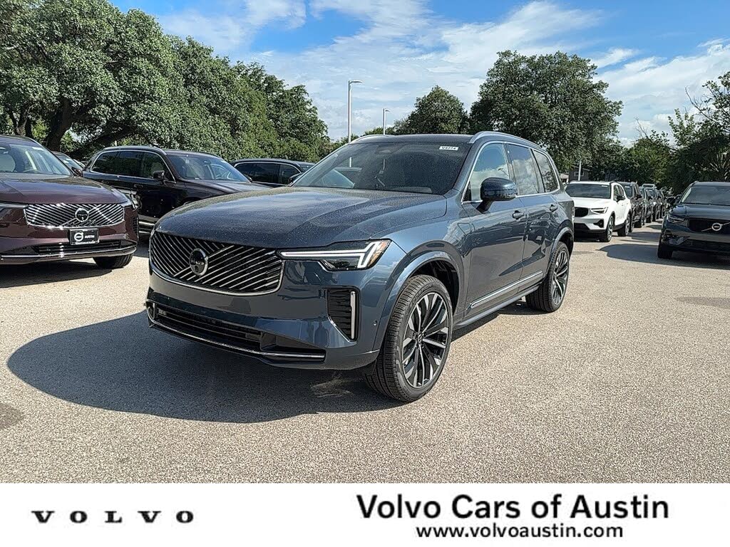 2026 Volvo XC90 B5 Plus 7-Passenger AWD