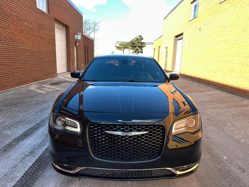 2018 Chrysler 300 S RWD