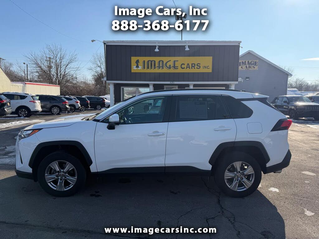 2023 Toyota RAV4 XLE FWD