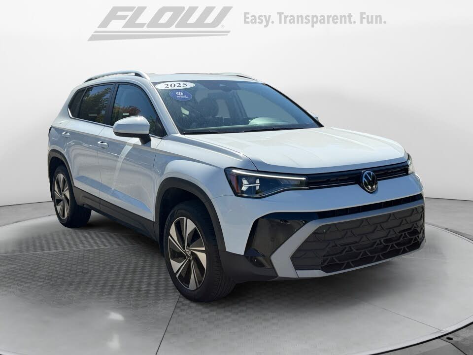 2025 Volkswagen Taos SE 4Motion