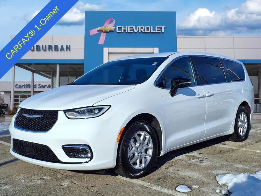 2026 Chrysler Pacifica Select FWD