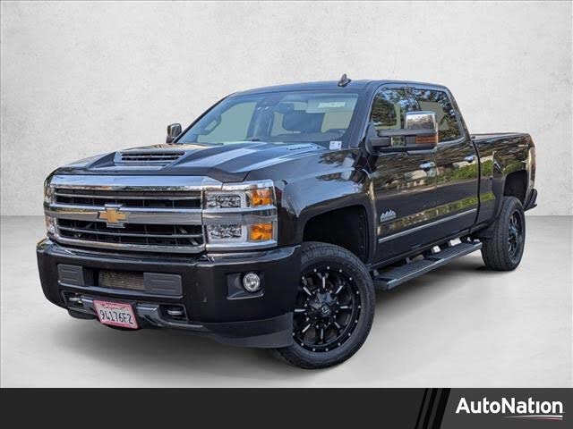 2018 Chevrolet Silverado 2500HD High Country Crew Cab 4WD