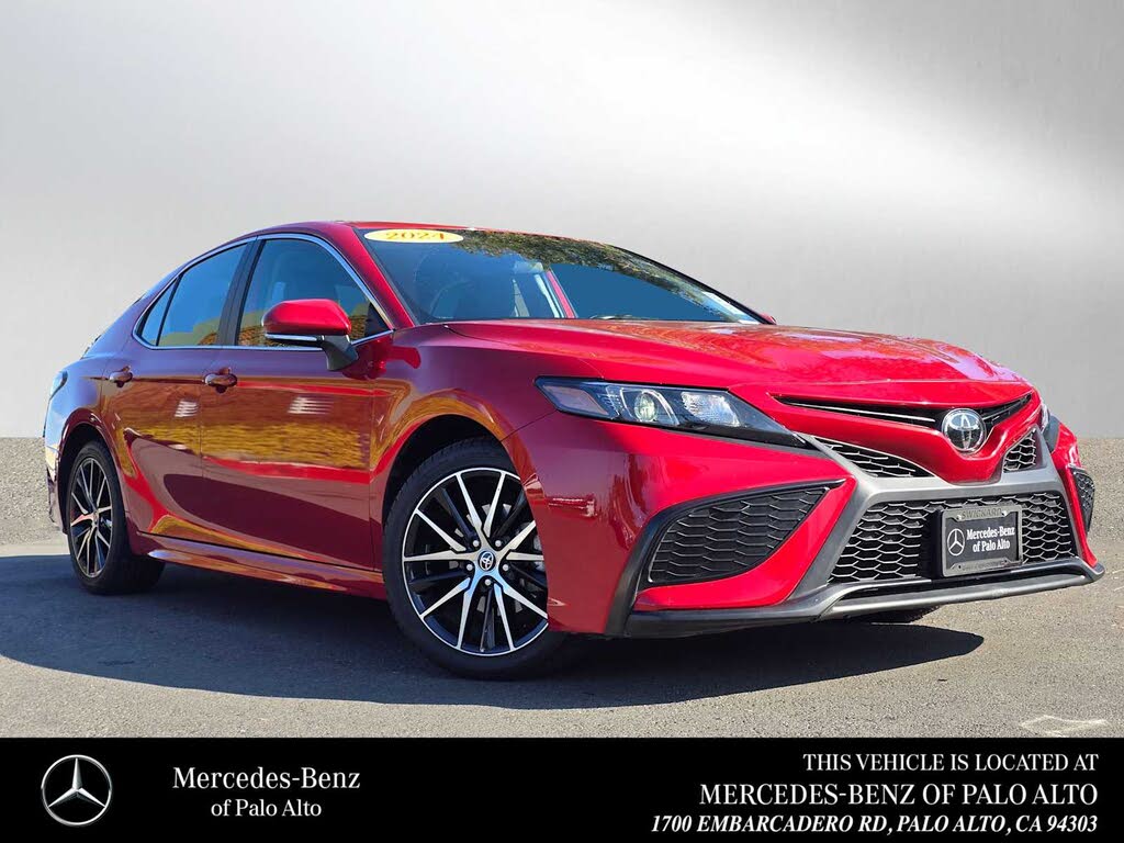 2024 Toyota Camry SE FWD
