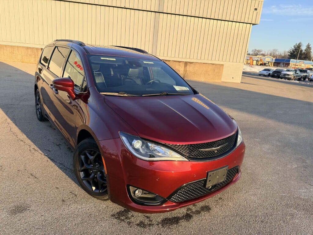 2018 Chrysler Pacifica Limited FWD