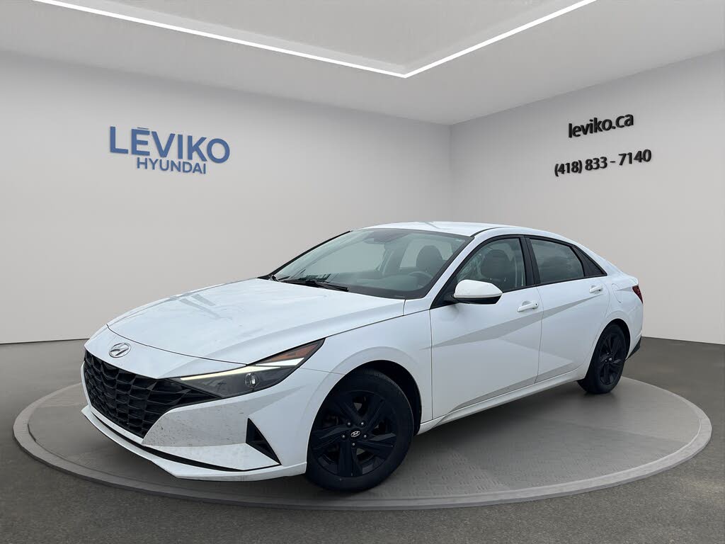 Hyundai Elantra Preferred FWD 2022