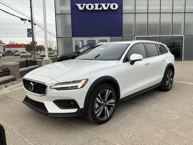 2026 Volvo V60 Cross Country B5 Plus AWD