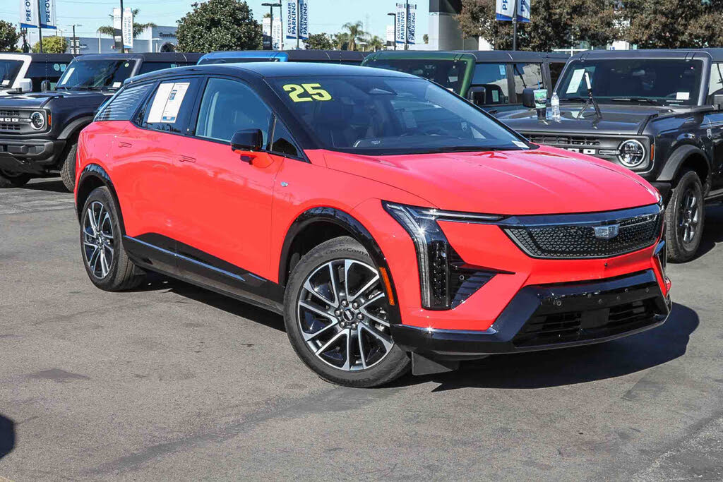 2025 Cadillac OPTIQ Sport 2 AWD