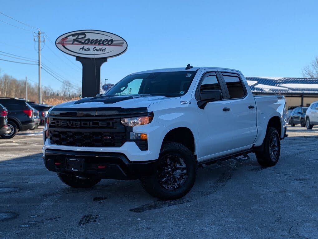 2025 Chevrolet Silverado 1500 Custom Trail Boss Crew Cab 4WD