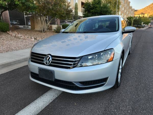 2012 Volkswagen Passat S with Appearance