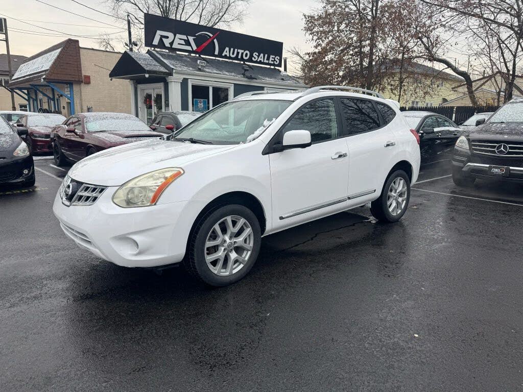 2013 Nissan Rogue SV with SL AWD