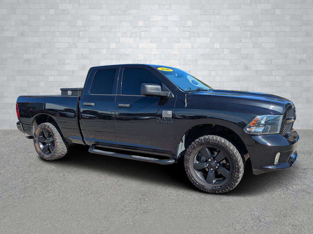 2016 RAM 1500 Express Quad Cab 4WD
