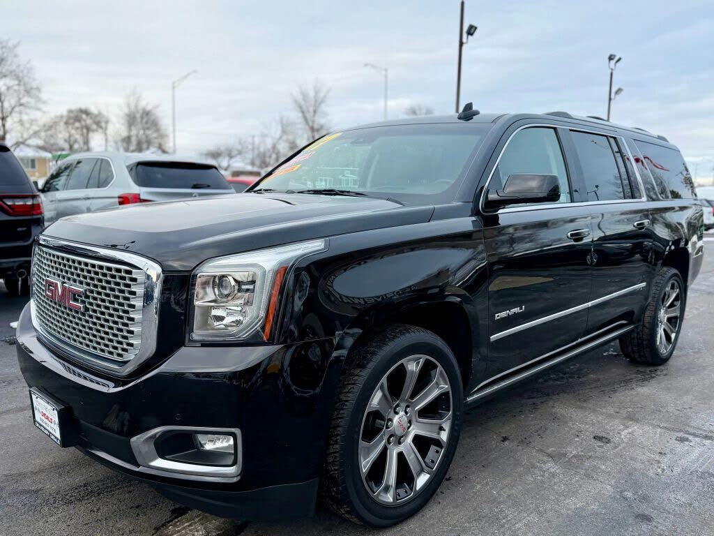 2017 GMC Yukon XL Denali 4WD