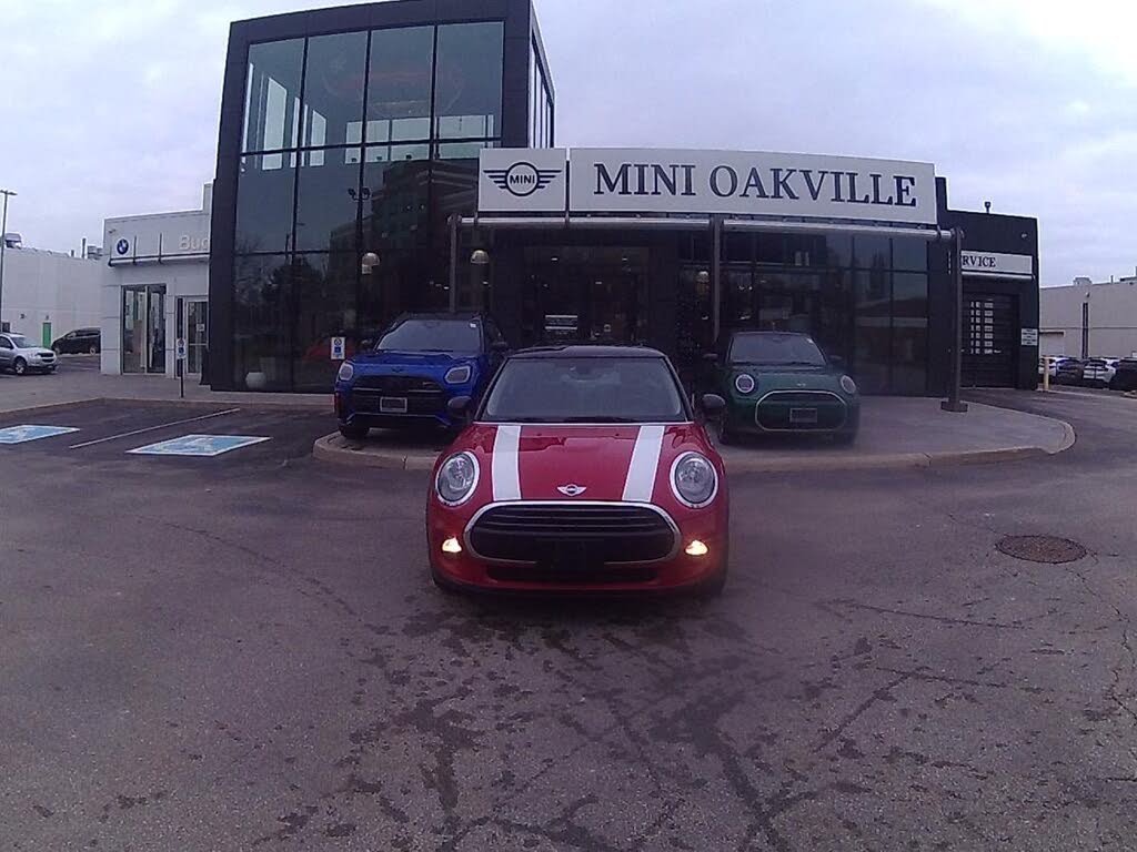 2017 MINI Cooper 2-Door Hatchback FWD