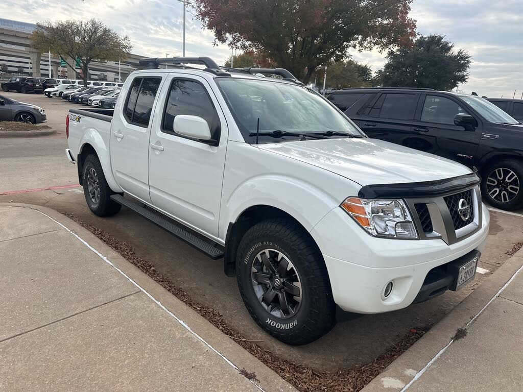 2017 Nissan Frontier PRO-4X Crew Cab 4WD