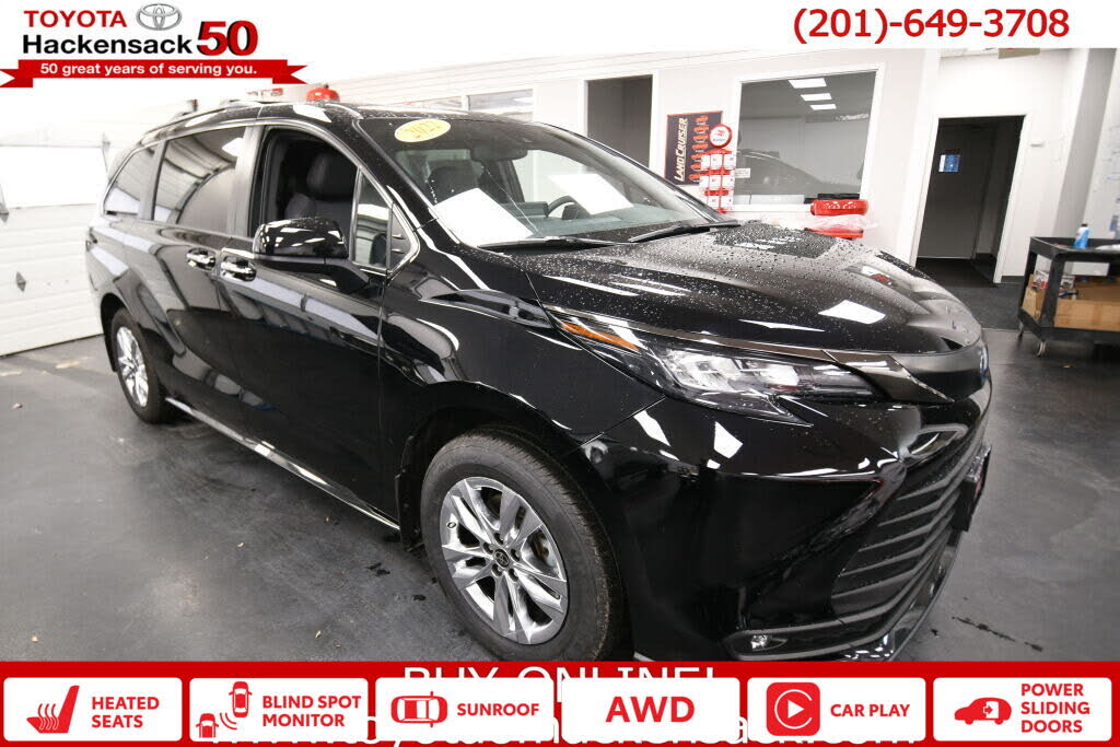 2022 Toyota Sienna Woodland Edition 7-Passenger AWD