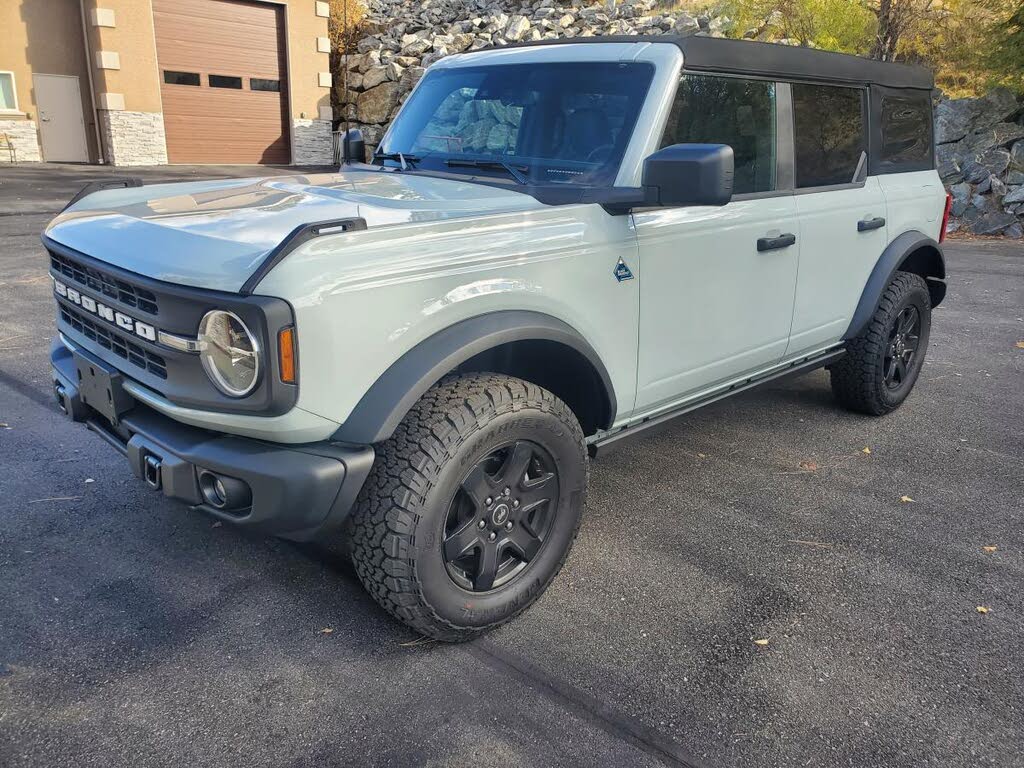 2024 Ford Bronco Black Diamond 4-Door 4WD