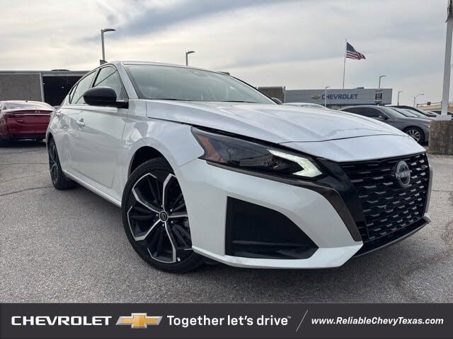 2025 Nissan Altima 2.5 SR FWD