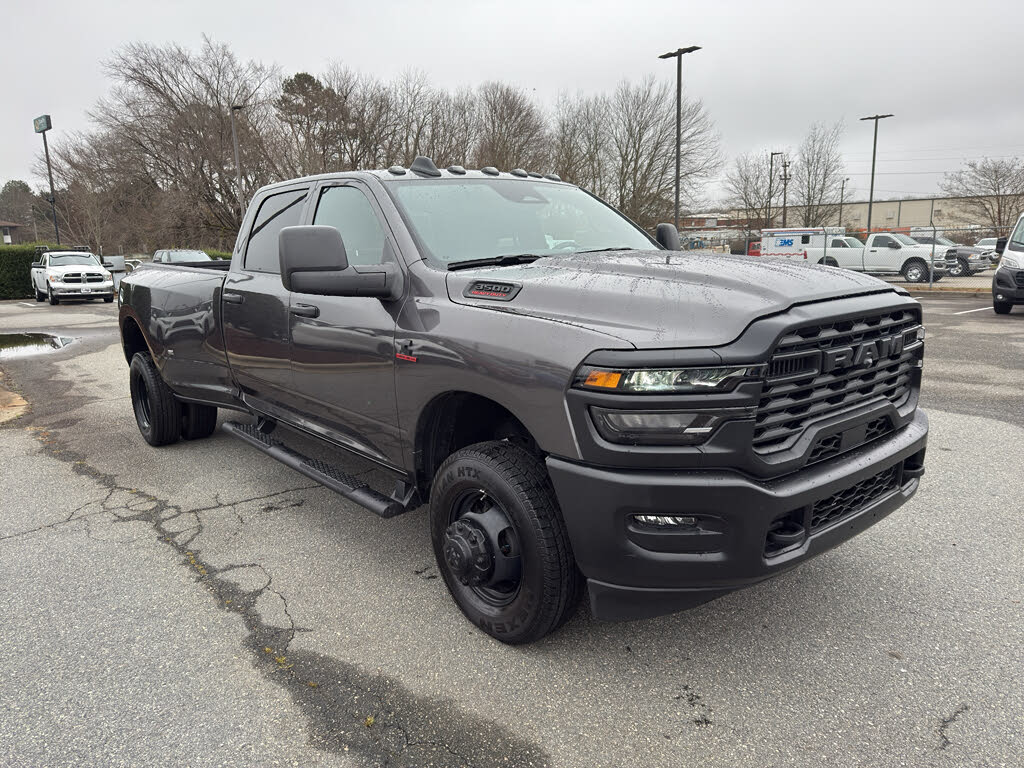 2025 RAM 3500 Tradesman Crew Cab LB DRW 4WD