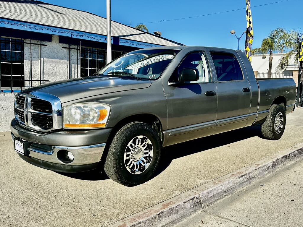 2006 Dodge RAM 1500 SLT Mega Cab RWD